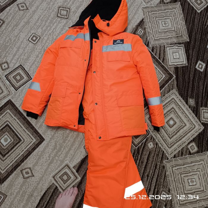 Продам зимний костюм