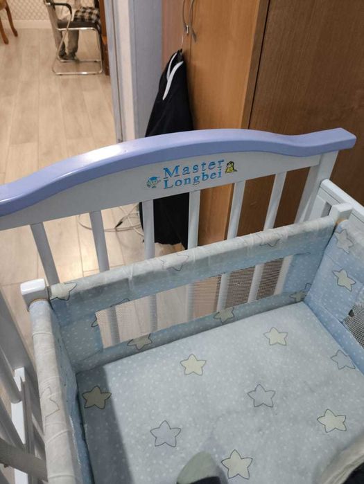 Детская кроватка с люлькой