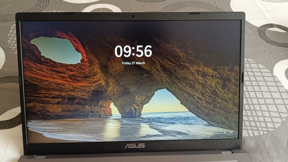 Laptop Asus X515EA