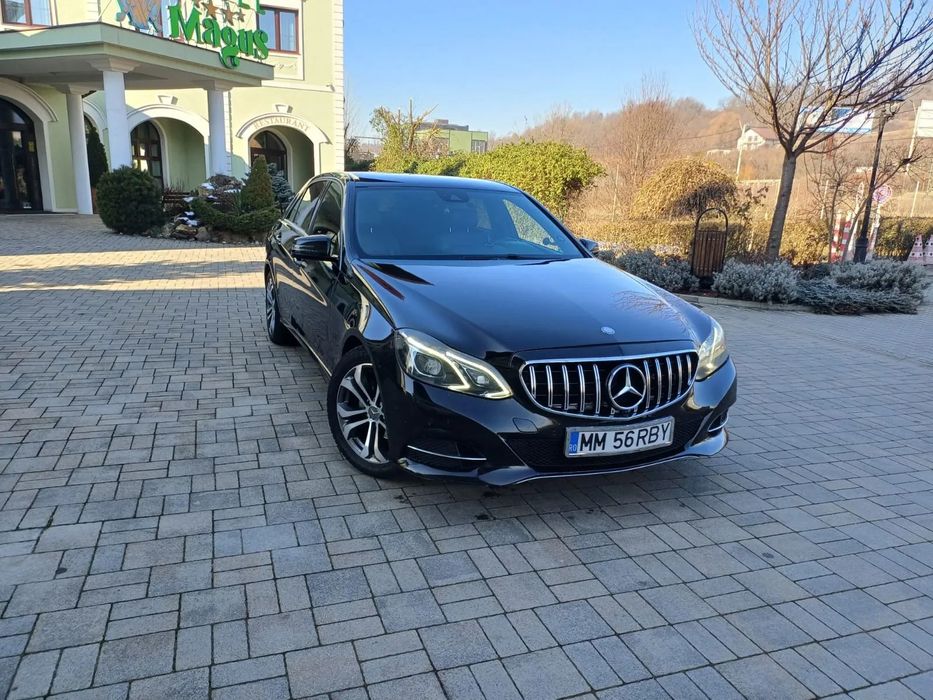 Mercedes-Benz E Mercedess-Benz E220 Sedan