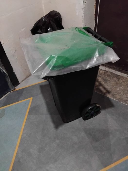 Мусорное ведро продам