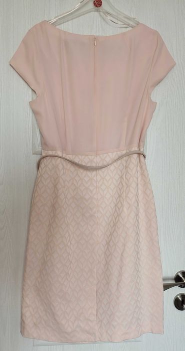 Официална лятна рокля  с колан Comma