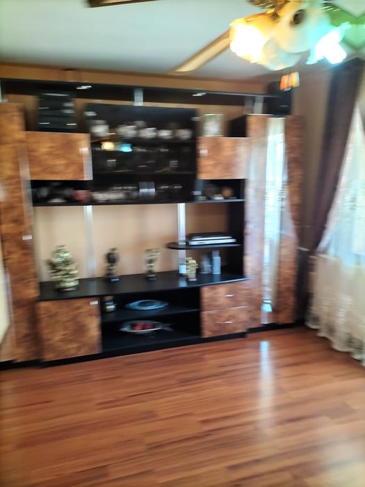 Apartament 3 camere de vânzare plus garaj