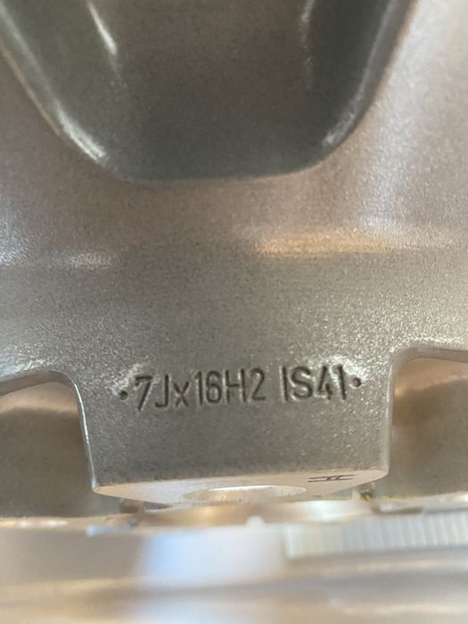 16 цола 5 х 112 мм Мерцедес , Ауди , Фолксваген , Шкода