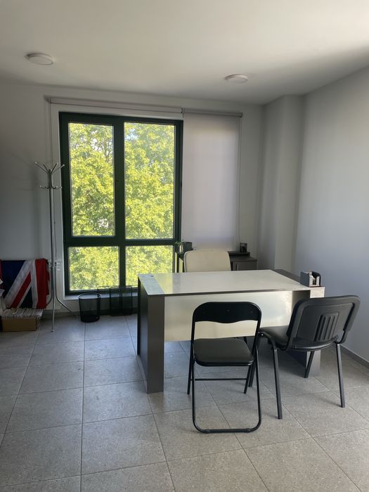 Дава се под наем Офис в Пловдив, Младежки Хълм - 35 кв.м за 7.65 € - Снимка #1