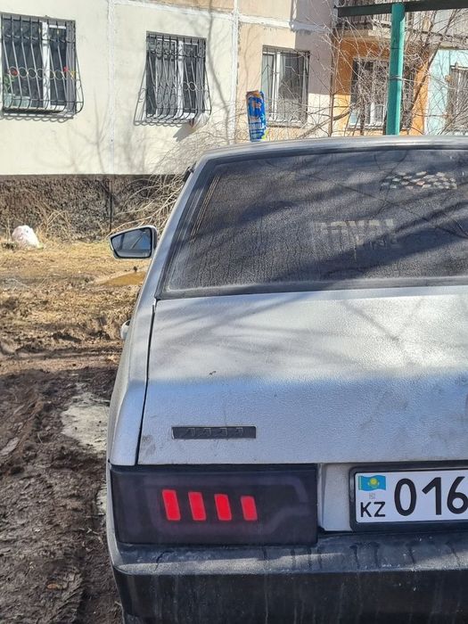 Продаю 21099,девять девять в моде,а так для первой машины топ.