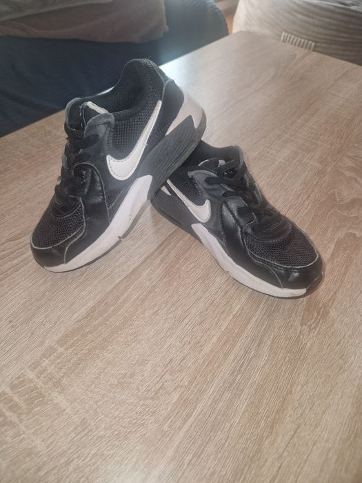 Nike  AIR numar 28