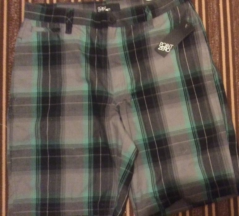 Pantaloni scurti barbatesti Poin Zero Nr 34 ( In Carouri )