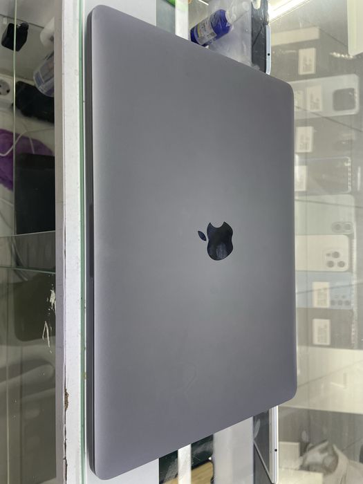 MacBook Pro 13 2019