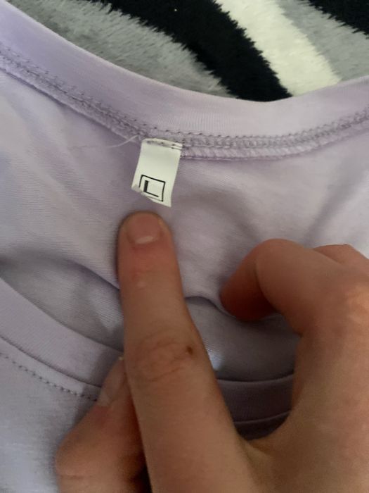 Tricoul  nou fara eticheta