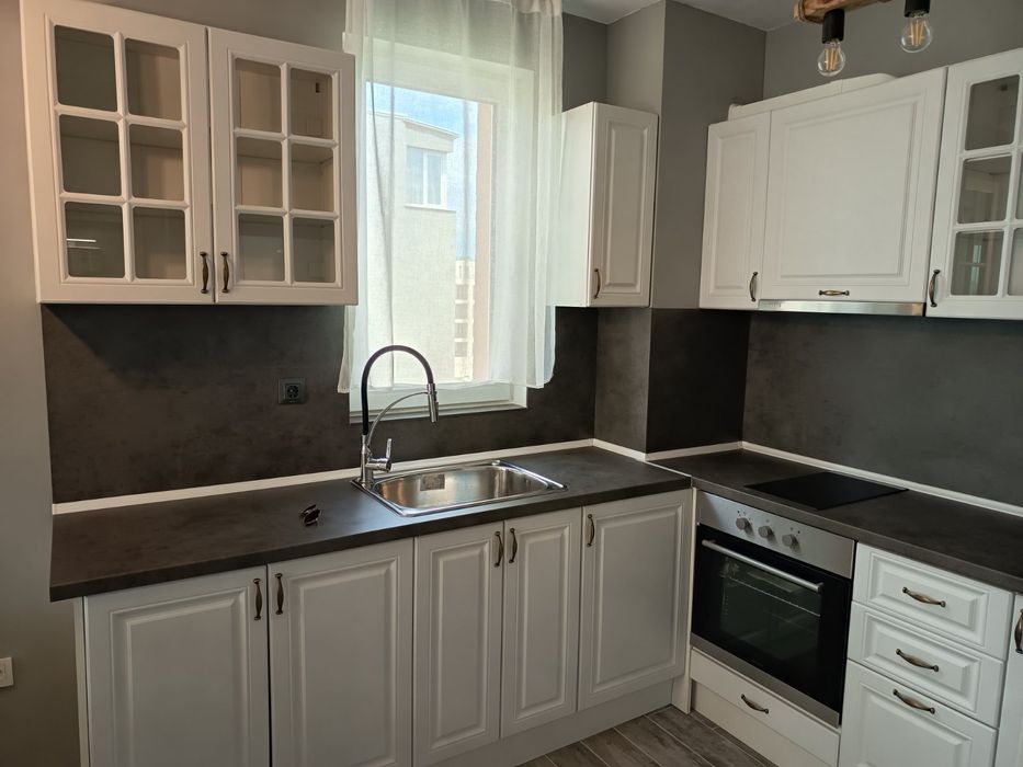 Дава се под наем Двустаен апартамент в София, Център - 55 кв.м за 484.5 € - Снимка #3