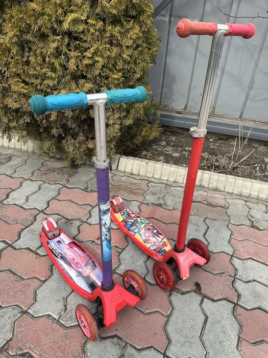 Самокат трехколесный