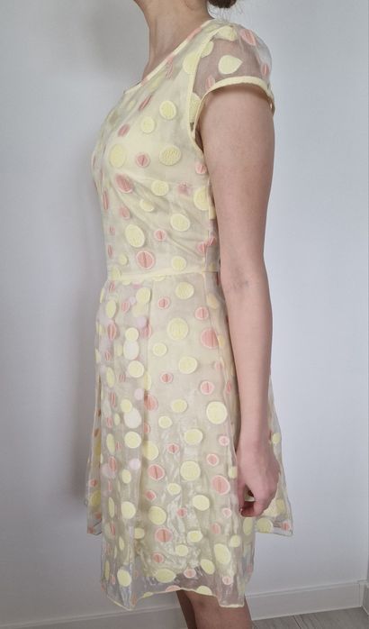 Официална детска рокля- тинейджърска ( с тюл на точки , жълта)