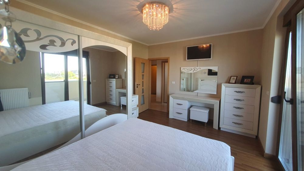 Ap.3 camere tip Penthous bloc nou+loc de parcare zona Lipovei