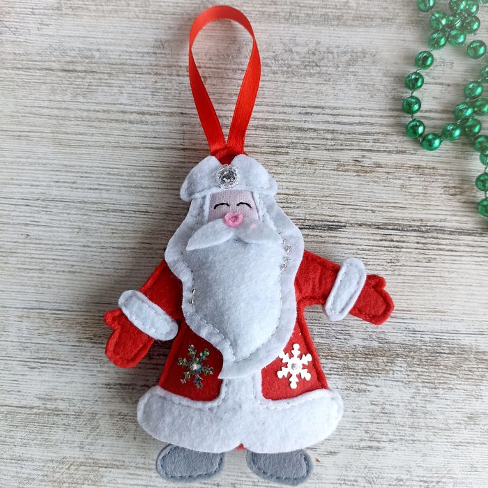 Игрушки на ёлку из фетра