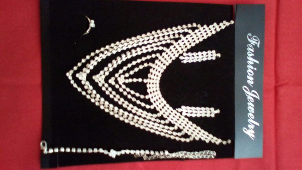 Нови колие с обеци и гривна.