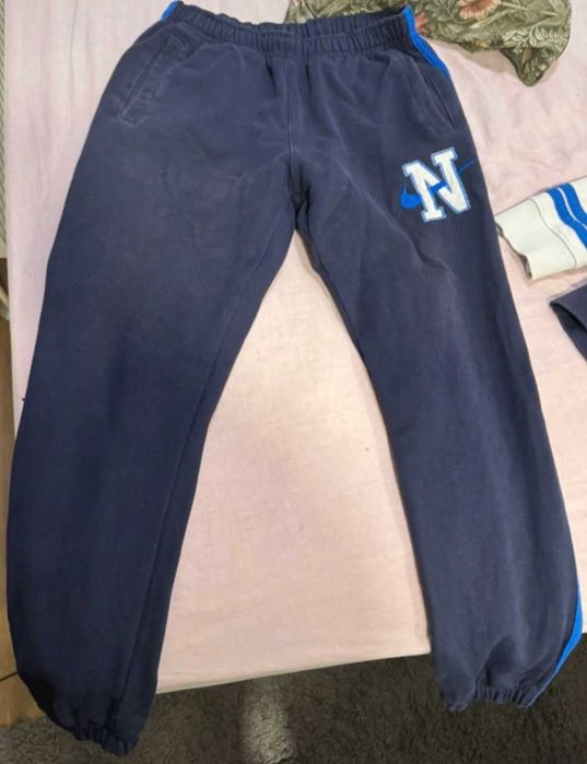 Nike compleu (Hanorc si pantaloni)