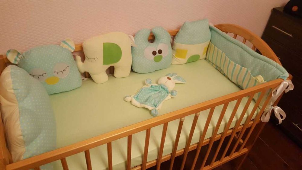 Детская кроватка