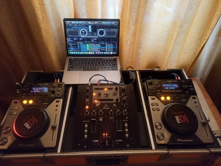 Dj комплект Pioneer CDJ-400 . проигрывателей
