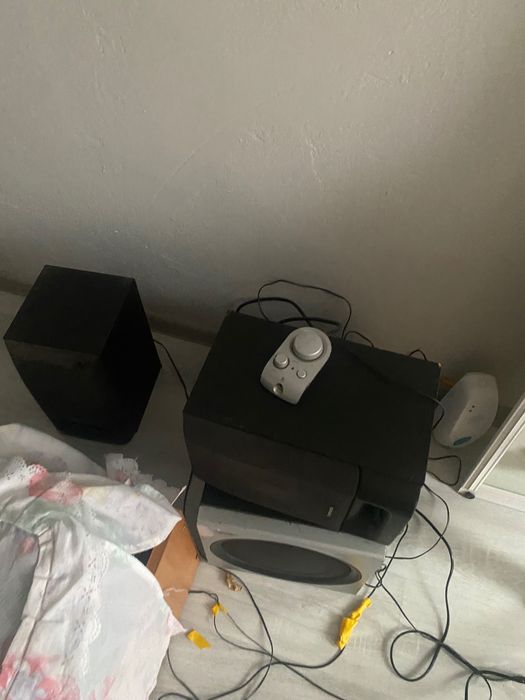 Subwoofer logitech 2300 fără sateliți