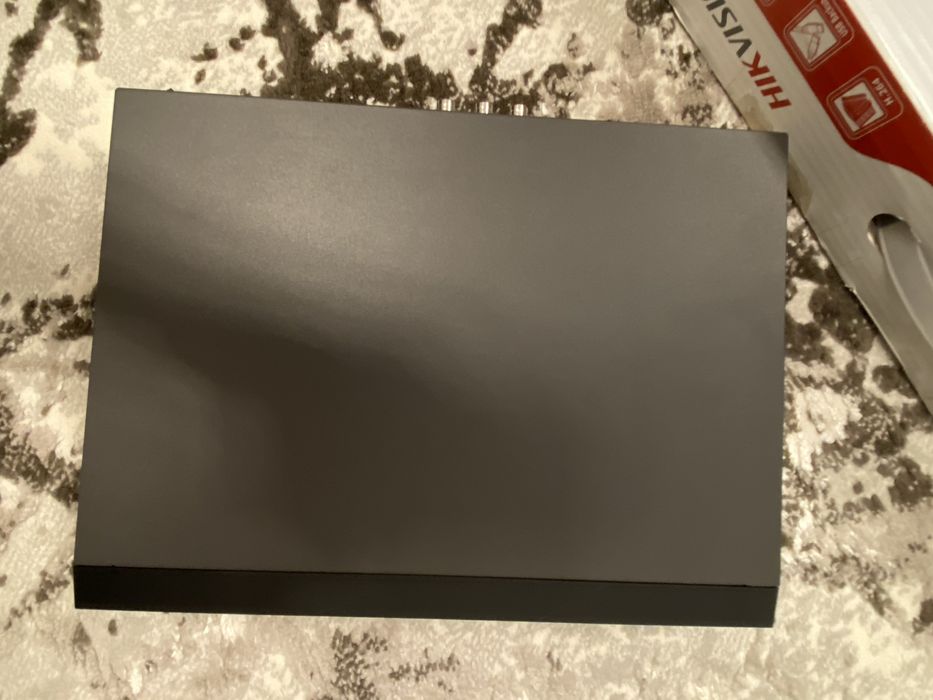 Hikvision ds-7204hqhi-f1/n  нов