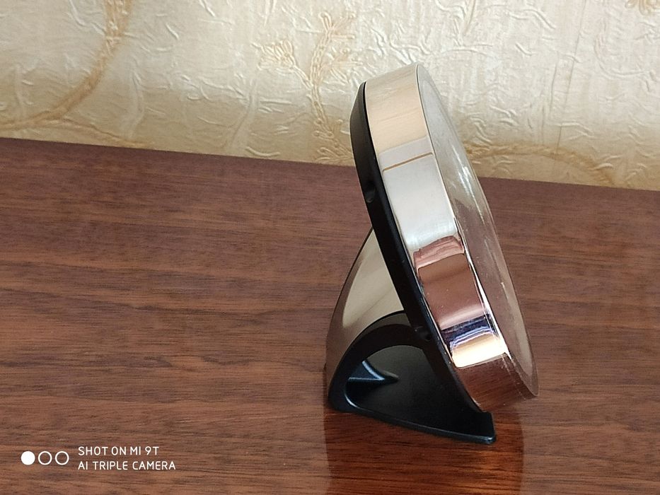 Креативные настольные часы