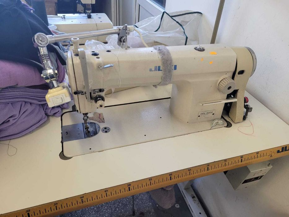 Vand keturi , masini cusut, butoniere , nasturi.