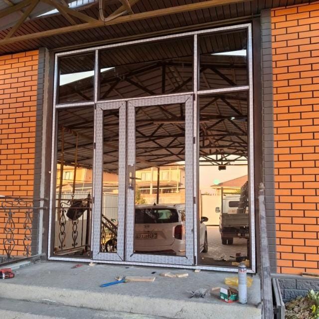 Окна двери витражи