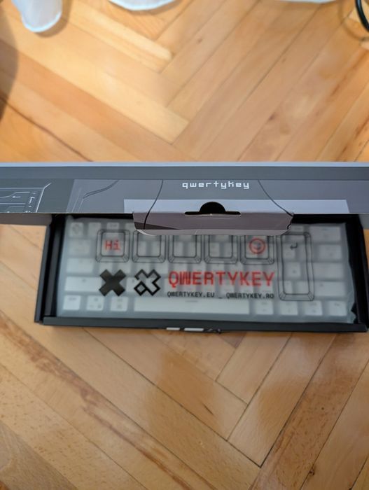 Vand tastatura Qwertykey H61 Split noua