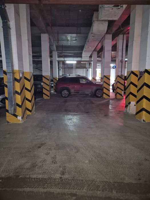 Продам два паркинга в Expo New Life