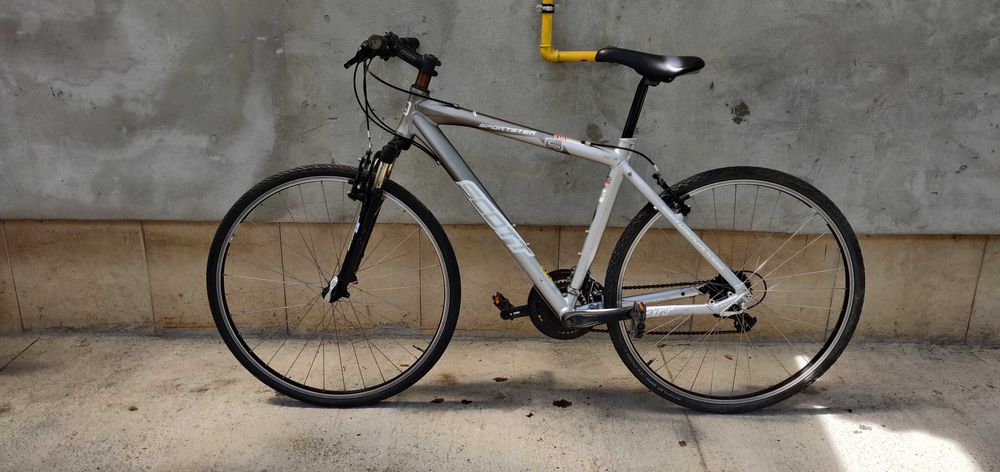 Bicicleta de oras Scott cu roti de 28 inch cadrul de aluminiu