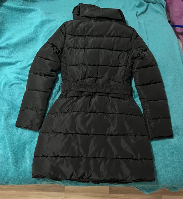 Vand geaca marimea S de calitate