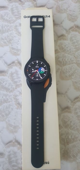 Продаю Samsung galaxy watch 4