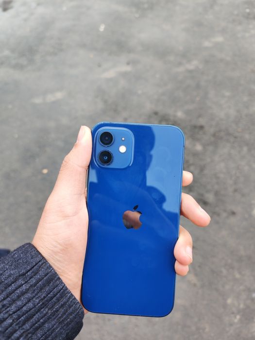 Iphone 12  ideal