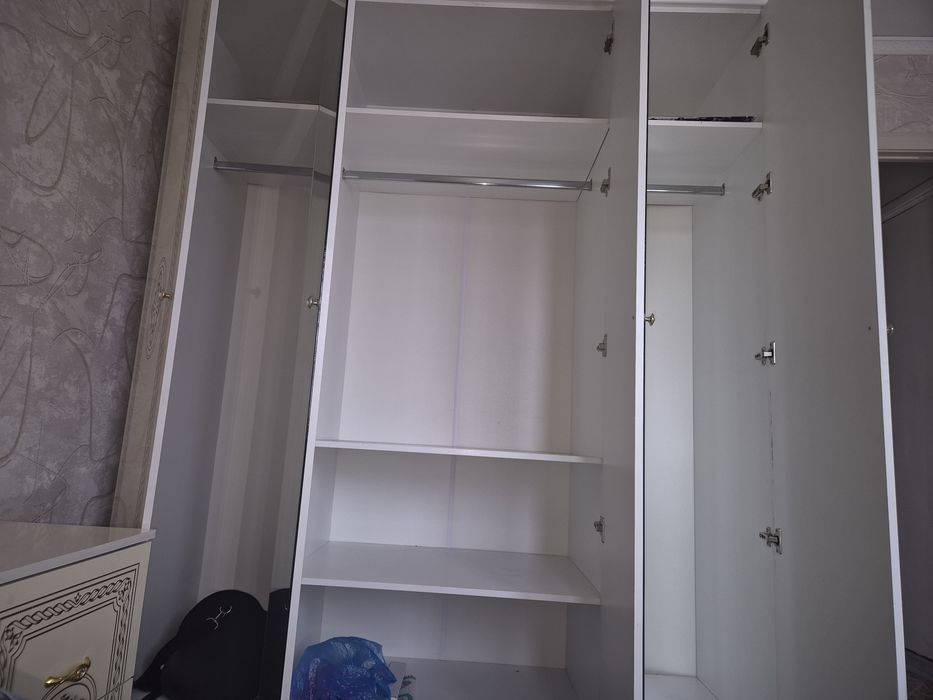 Продам спальный гарнитур