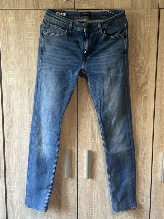 Два чифта дънки