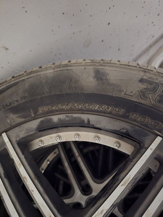 Диски с резиной для автомобиля