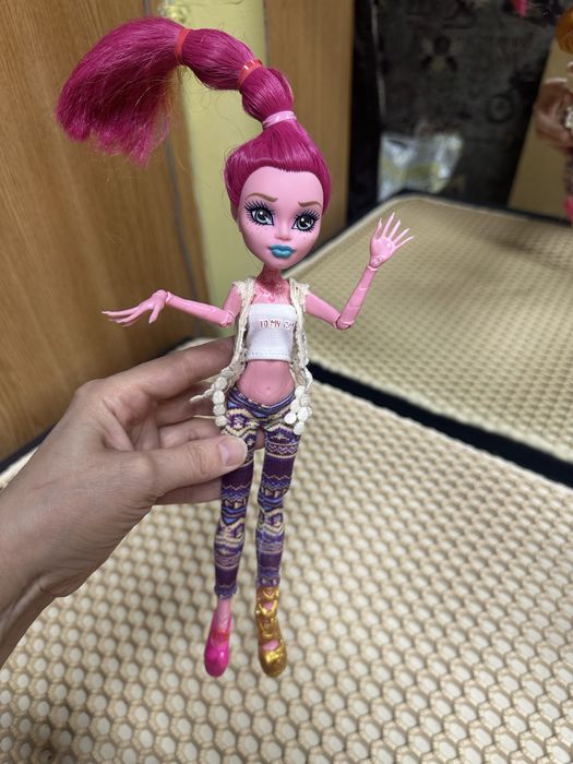 Продам куклу монстр хай!