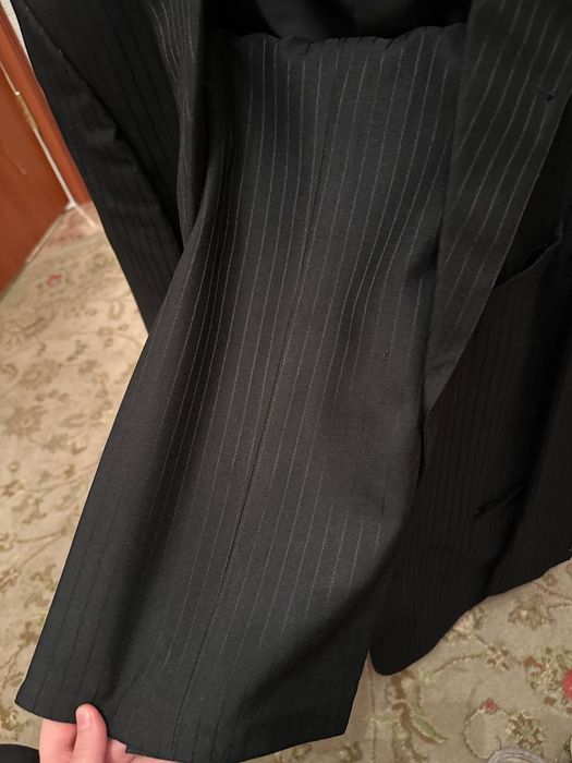 Продам костюм черный