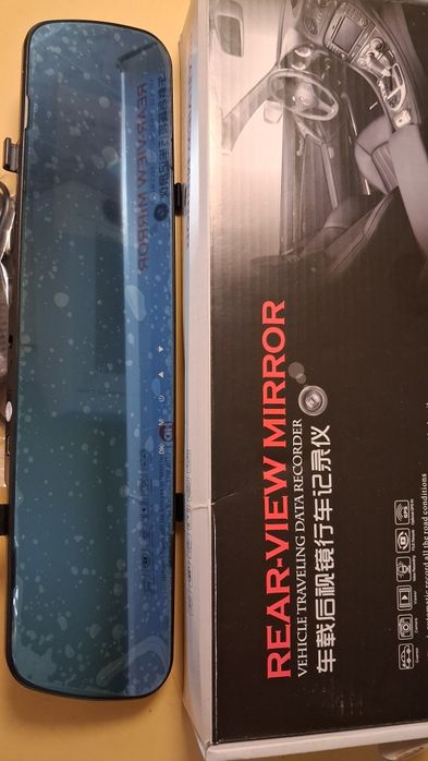 Видеорегистратор зеркало.