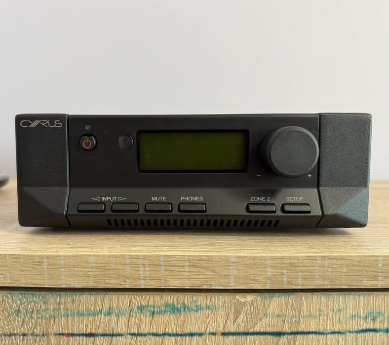 Усилвател Cyrus 6 DAC