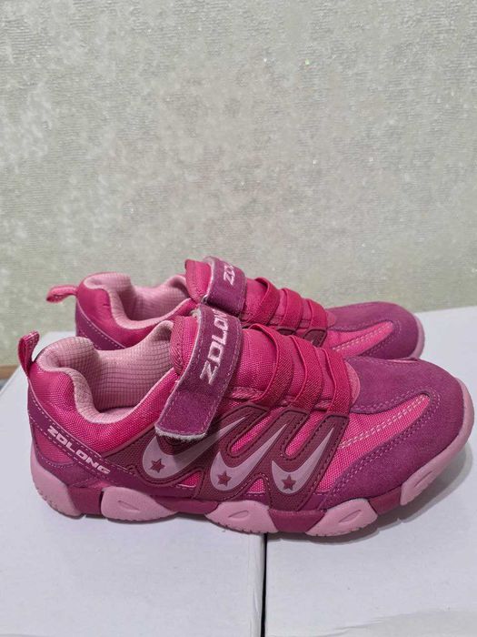 Кроссовки для девочки