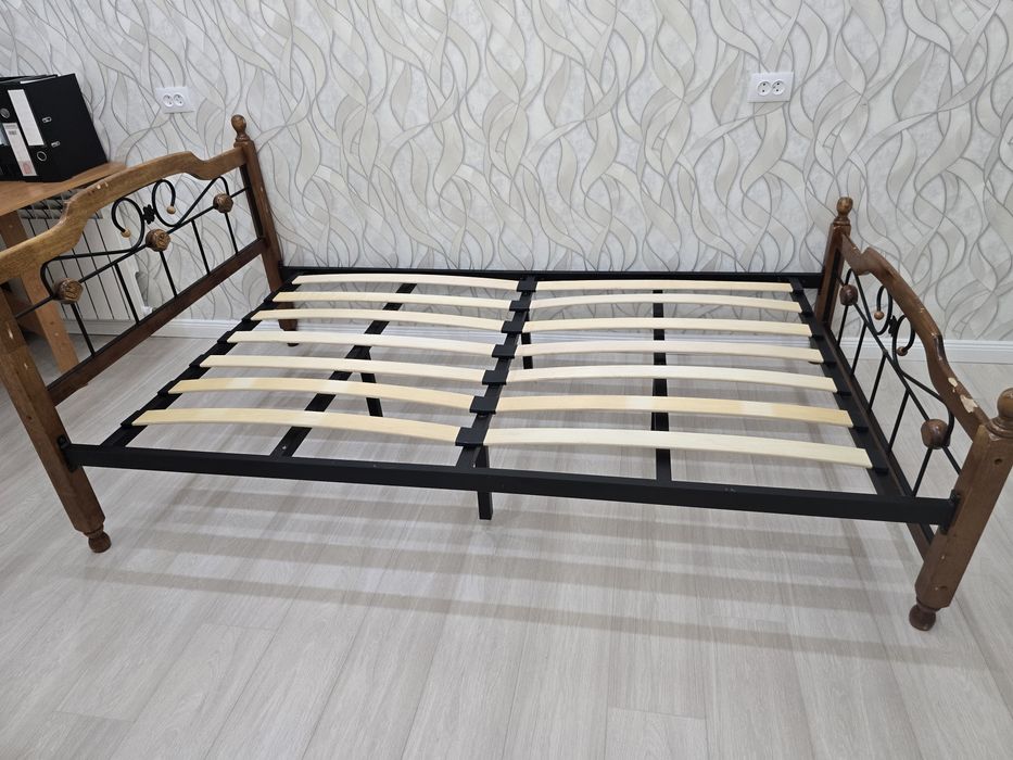 Кровать 120×200 с матрасом