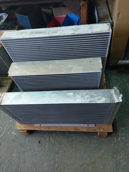 Radiatoare apa si ulei confectionam buldo.excavatoare si combine