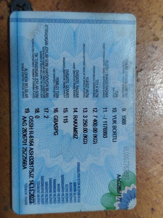 Gaz 53 yuk mashinasi sotiladi