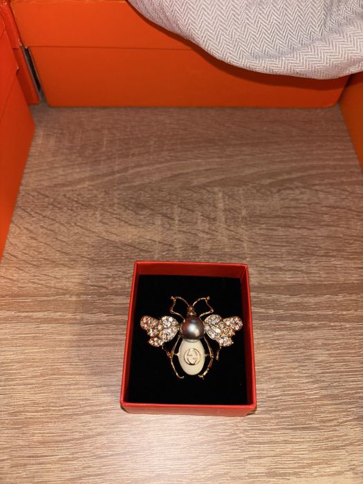 Broșă Gucci albinuță