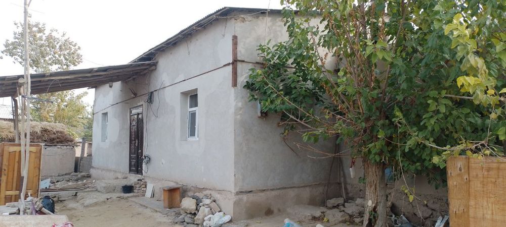 Qoskòl 1 de jer jay satiladi.