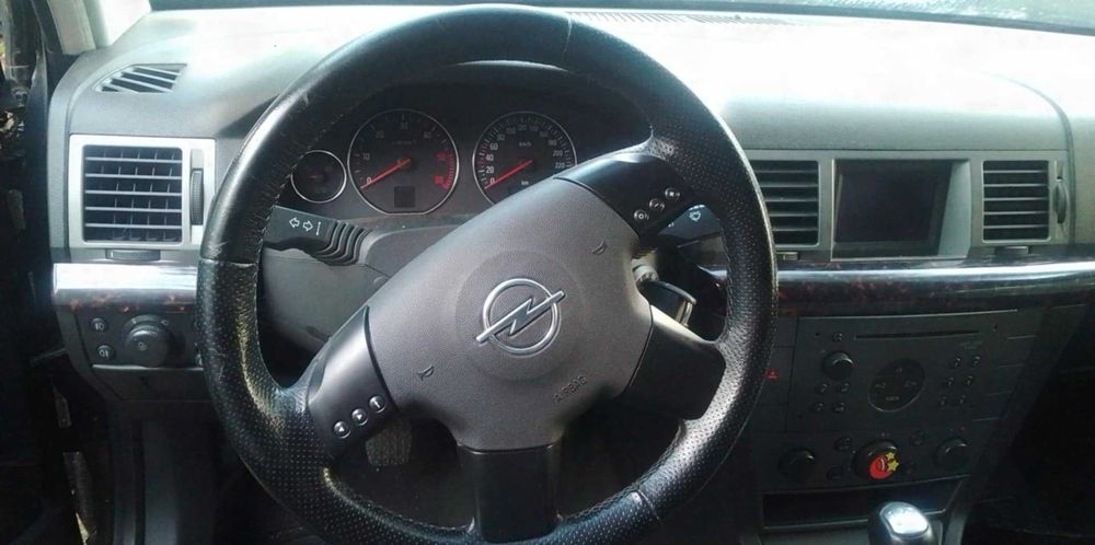 На части Опел Сигнум/Вектра 2.2dti 2004г