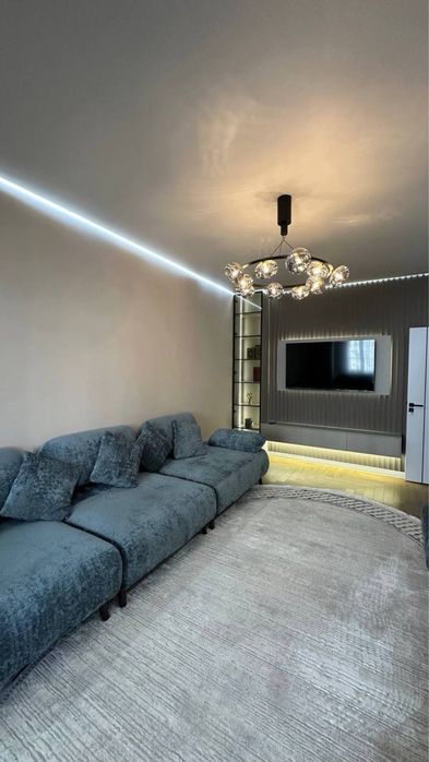 Продается 3 комнатная квартира,90м2,ор-р 222 школа,Карасу 6