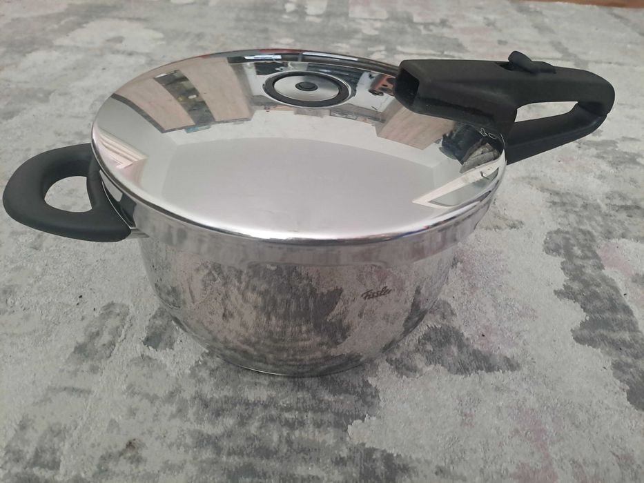Fissler Vitavit 4.5 l made in Germany oala sub presiune